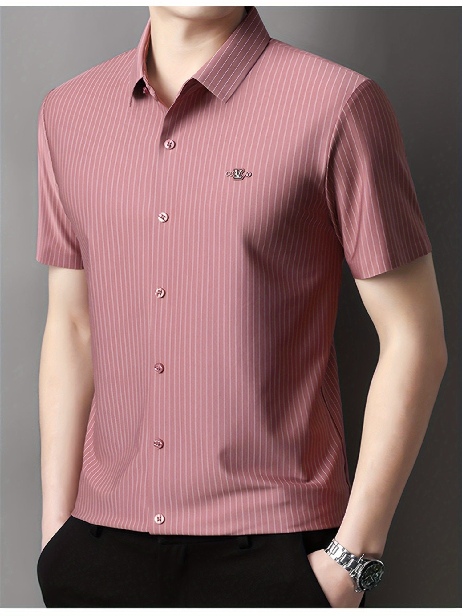 Jiskavi dusty rose vertical stripe half sleeve slim fit shirt — close up fit view on model with black trousers